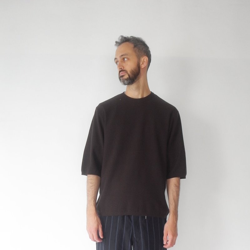 Still By Hand Half sleeve knit t-shirt - brown | Garmentory