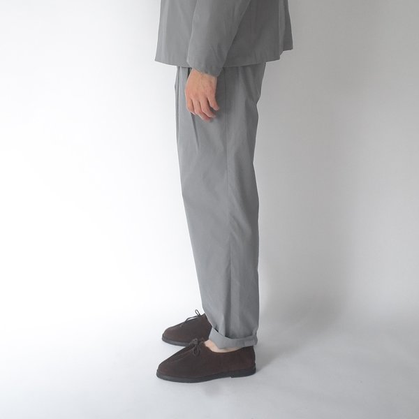 Still By Hand 4 Tuck slim tapered pants - blue grey Still By Hand 4 Tuck slim tapered pants - blue grey