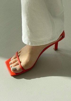 W A N T S Dia Heel W A N T S Dia Heel