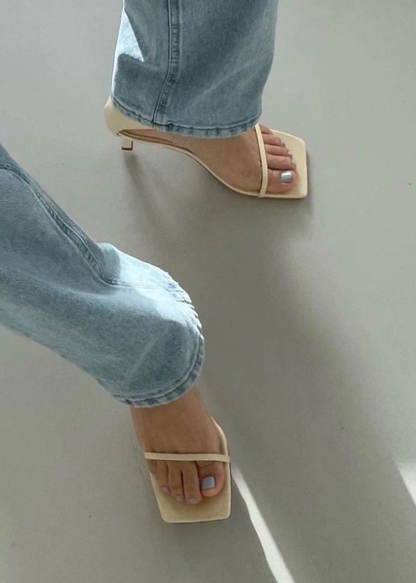 W A N T S Dia Heel W A N T S Dia Heel