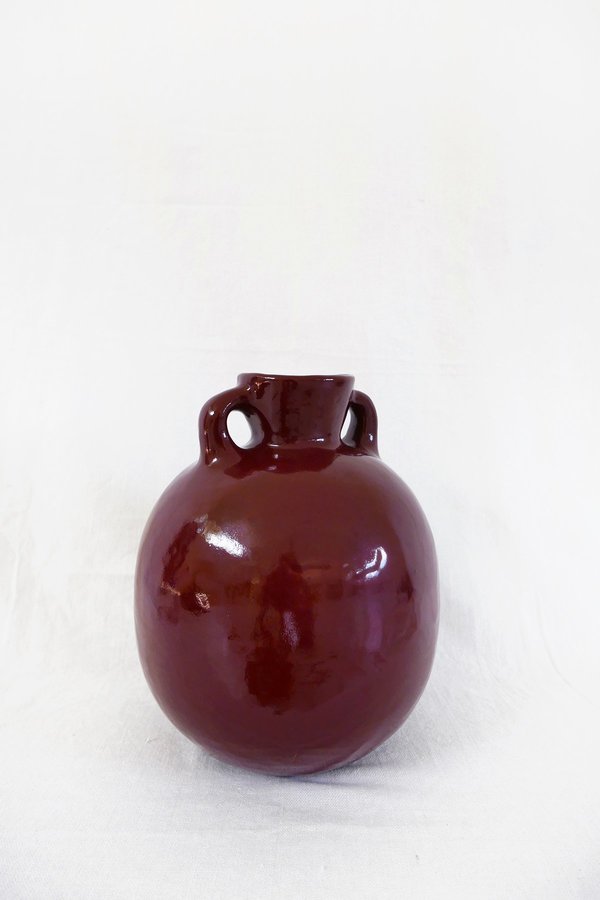 Jade Paton X Karu Large Urn in Burgundy Glaze Jade Paton X Karu Large Urn in Burgundy Glaze
