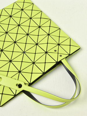 BAO BAO ISSEY MIYAKE LUCENT MATTE TOTE - YELLOW BAO BAO ISSEY MIYAKE LUCENT MATTE TOTE - YELLOW