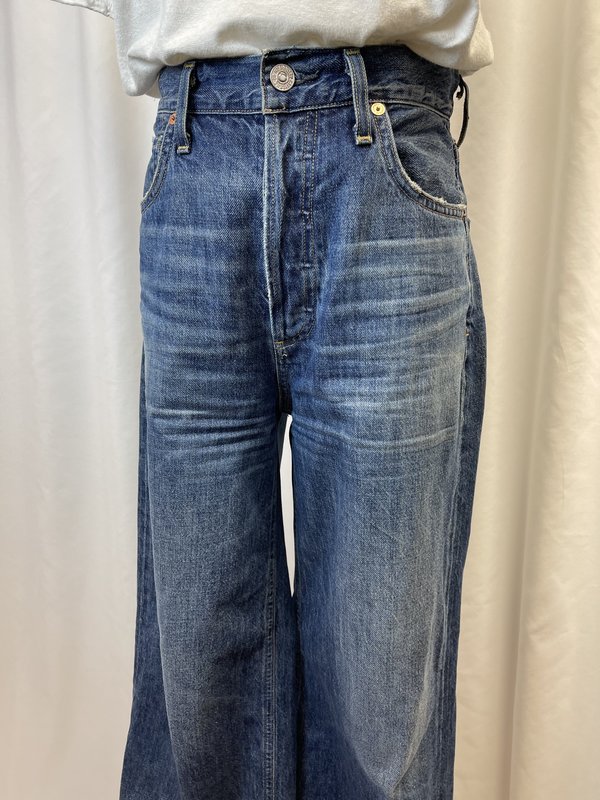 Citizens of Humanity "Sacha High Rise Wide Leg" Denim (26) Citizens of Humanity "Sacha High Rise Wide Leg" Denim (26)