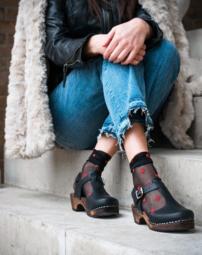 Lotta from Stockholm Low Wood T-Bar Clog Black/Brown Base