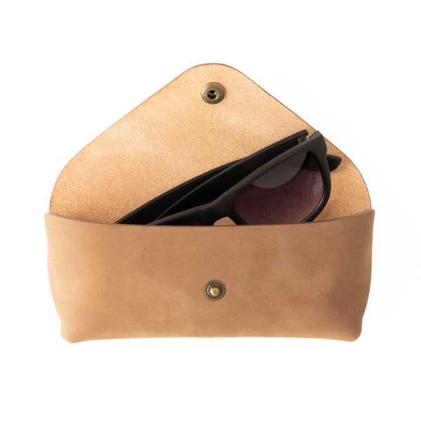 UNISEX MAKR Tab Eyewear Case - Horween Dark Tan UNISEX MAKR Tab Eyewear Case - Horween Dark Tan