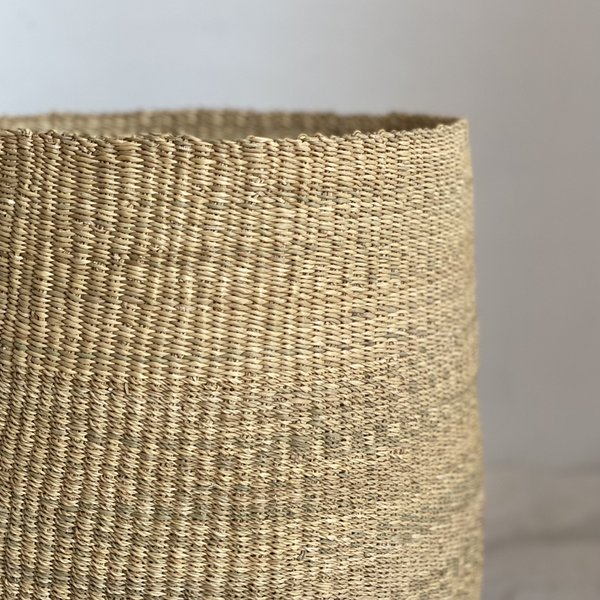 TWENTY ONE TONNES Textured basket - olive TWENTY ONE TONNES Textured basket - olive