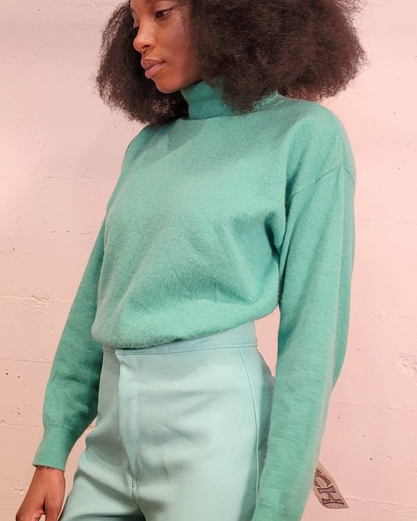Vintage Soft Turtleneck Sweater - Mint