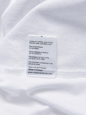 Maison Kitsuné WOMEN FOX HEAD PATCH CLASSIC TEE-SHIRT - WHITE Maison Kitsuné WOMEN FOX HEAD PATCH CLASSIC TEE-SHIRT - WHITE