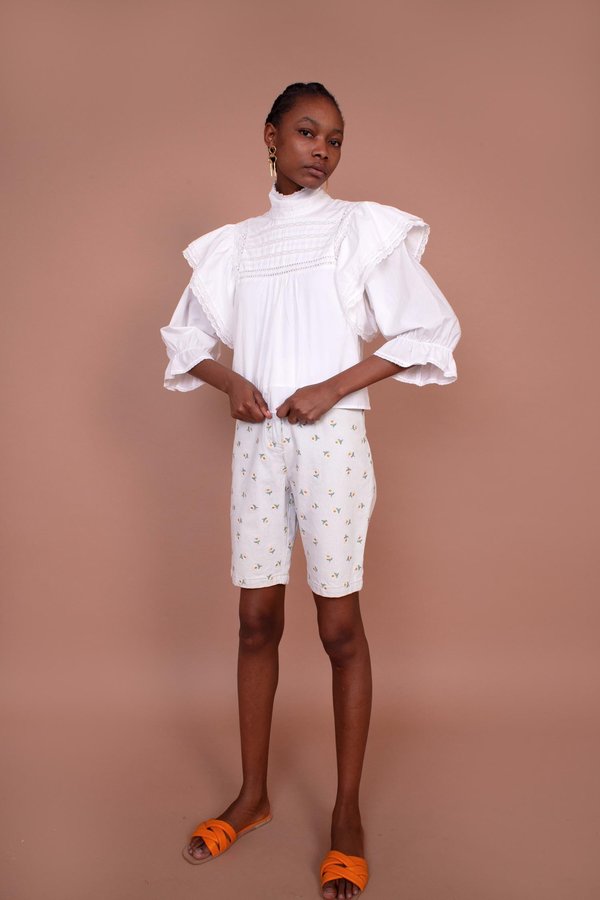Meadows Begonia Shorts - White/Daisy Embroidery Meadows Begonia Shorts - White/Daisy Embroidery