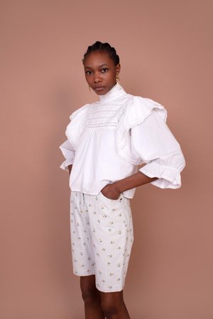 Meadows Begonia Shorts - White/Daisy Embroidery Meadows Begonia Shorts - White/Daisy Embroidery