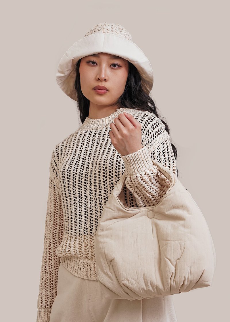 トートバッグ +AMOMENTO+ PADDED SQUARE SHOULDER BAGLIGHT BEIGE AM23SSW07BG AMOMENTO Padded Square Shoulder Bag | Bag | OEUVR – OEUVR