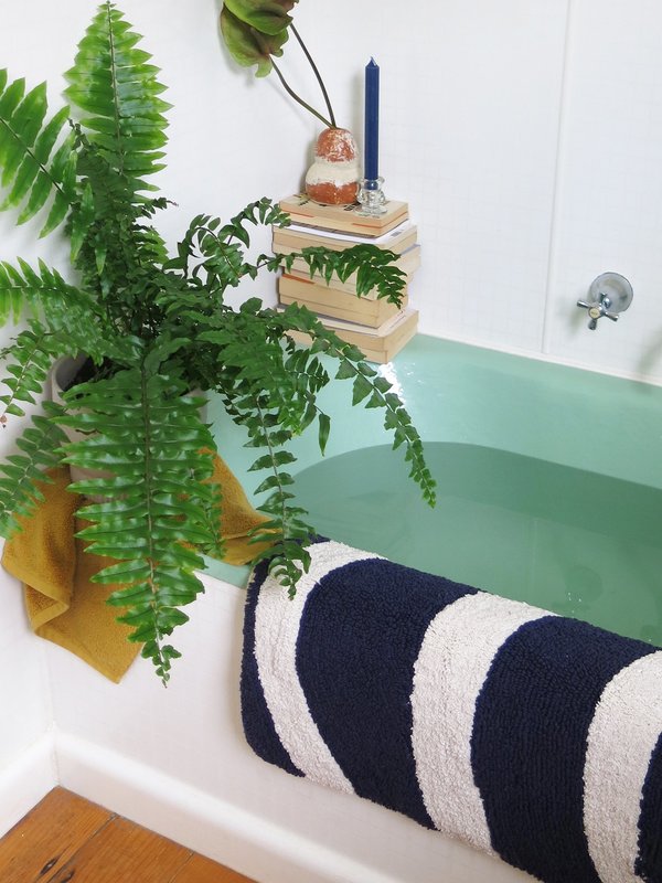 Mosey Me Wave Bath Mat - Navy Mosey Me Wave Bath Mat - Navy