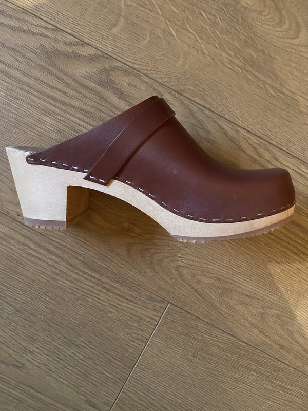 Tidy Street General Store Swedish Clogs - Cognac Tidy Street General Store Swedish Clogs - Cognac
