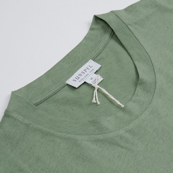 Sunspel Short Sleeve Riviera Crew Neck T-shirt - Light Khaki Sunspel Short Sleeve Riviera Crew Neck T-shirt - Light Khaki