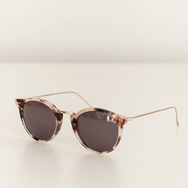 Illesteva Portofino Sunglasses - Blush Tortoise/Grey Lenses  display picture 2