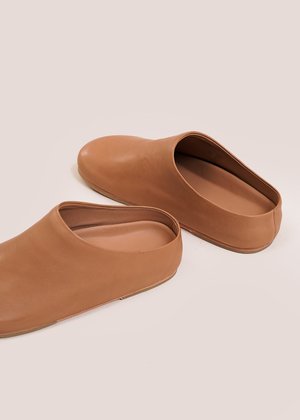 Lauren Manoogian New Mono Mule - Natural Lauren Manoogian New Mono Mule - Natural