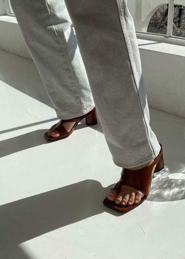W A N T S Gina Mule W A N T S Gina Mule