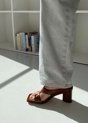 W A N T S Gina Mule W A N T S Gina Mule
