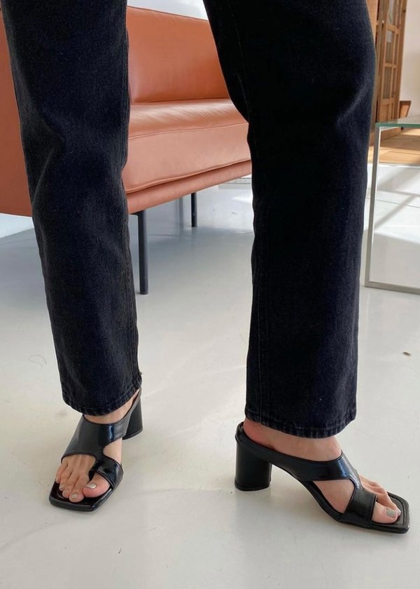 W A N T S Gina Mule W A N T S Gina Mule