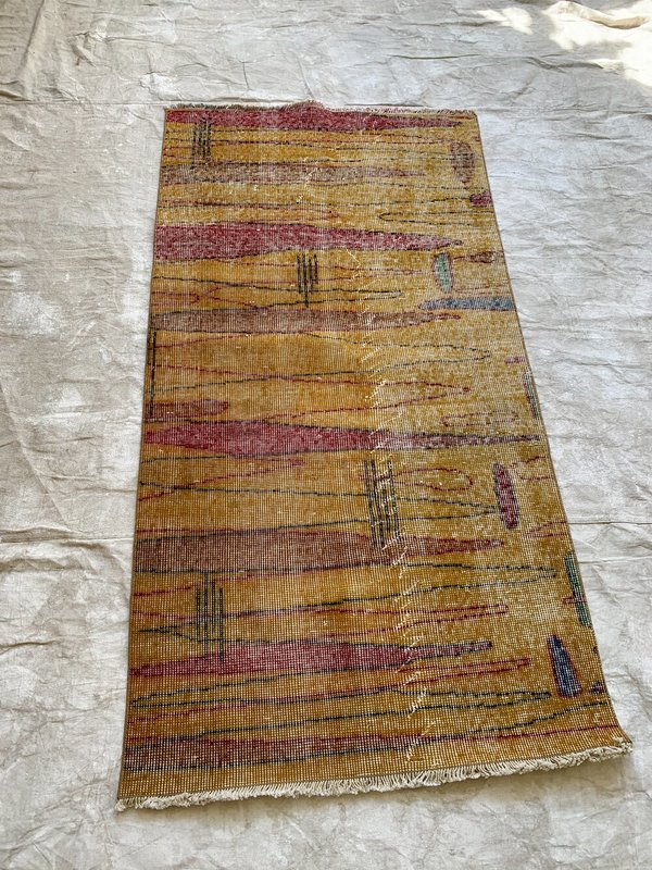 Vintage Gold Abstract Distressed Wool Rug Vintage Gold Abstract Distressed Wool Rug