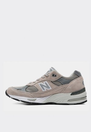New Balance M991GL Made In England Sneakers - Grey/Silver | Garmentory