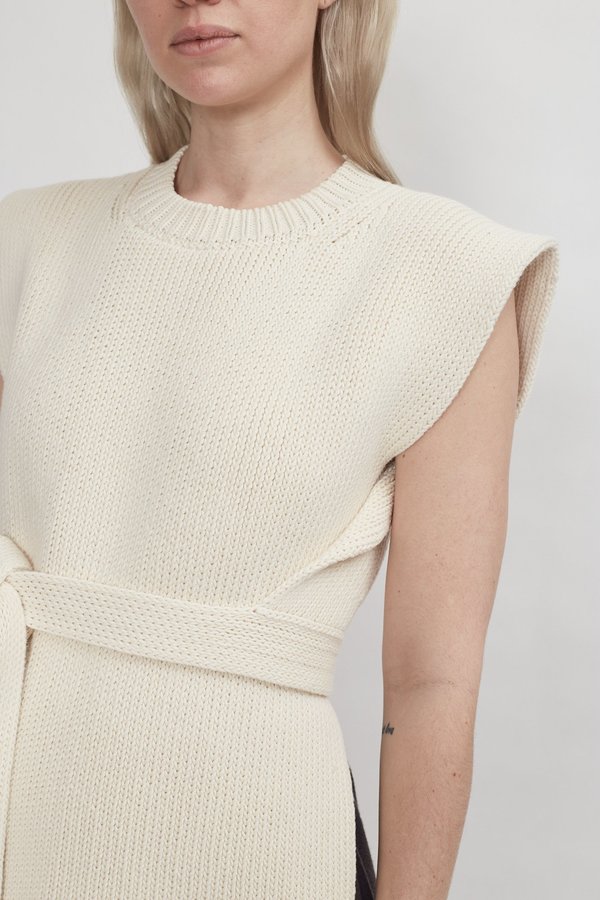 Lauren Manoogian Interlock Apron Top - Raw White | Garmentory