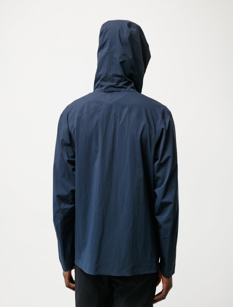 VEILANCE Spere LT Hoody jacket - Deep Navy | Garmentory