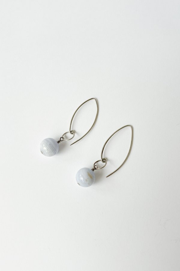 Vintage Sphere Fish Hook Earrings - silver Vintage Sphere Fish Hook Earrings - silver
