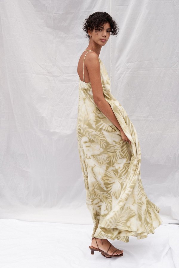 Tropical Print M-Strap Long Dress Tropical Print M-Strap Long Dress