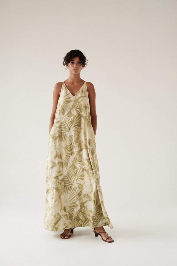 Tropical Print M-Strap Long Dress Tropical Print M-Strap Long Dress