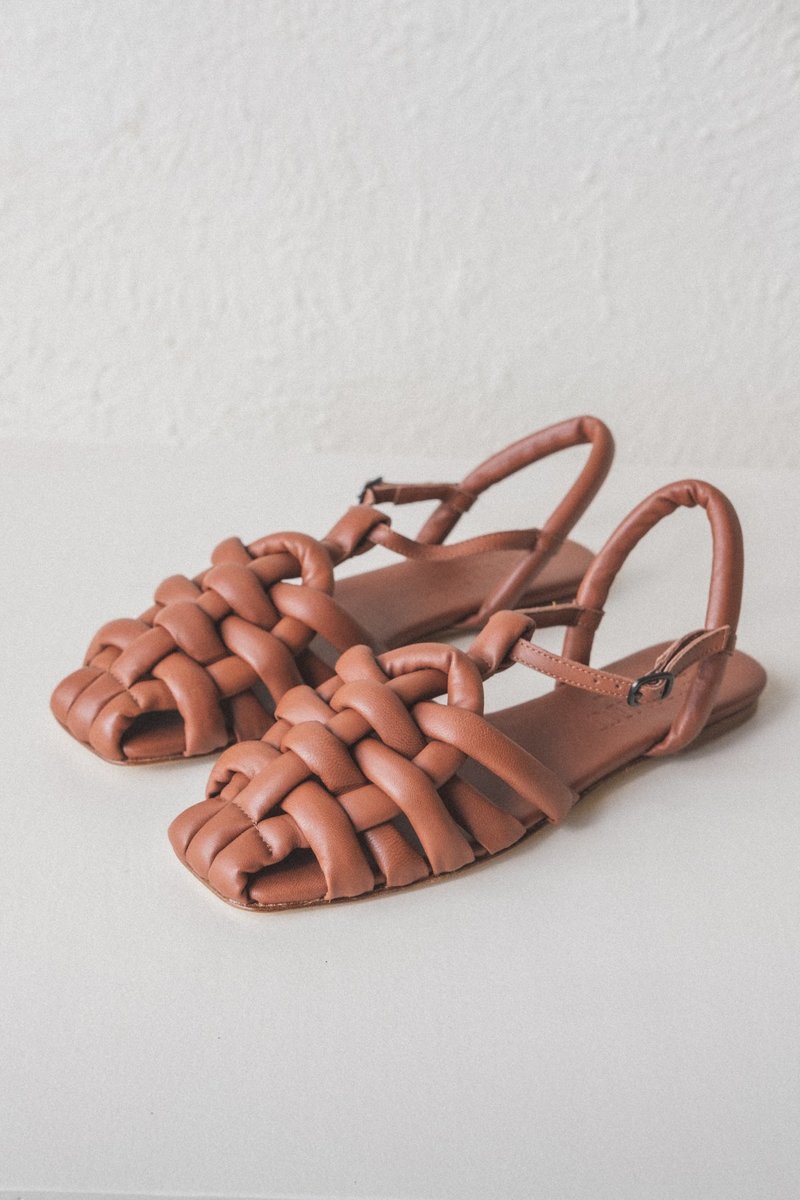 【HEREU】Cabersa Sandals/追跡可能/全国送料無料 Hereu Cabersa Heeled Sandal in Black – JUDITH