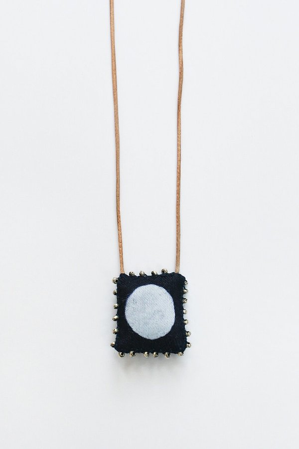 See Real Flowers Full Moon Necklace