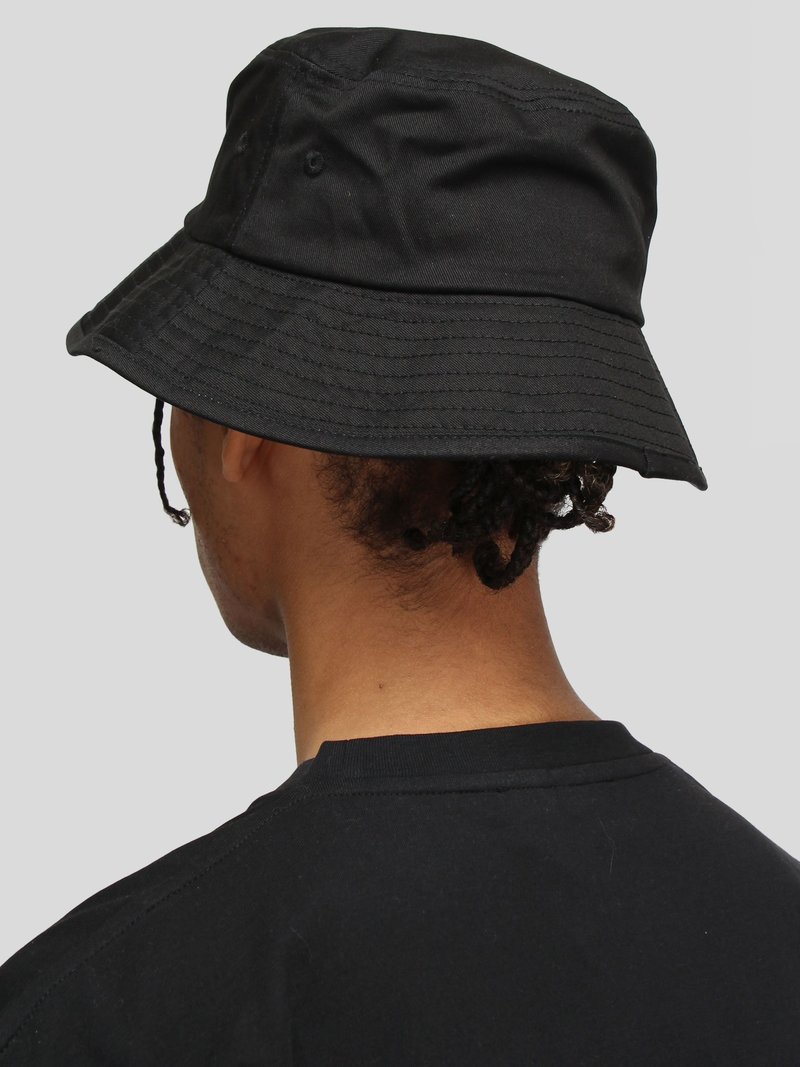etudes Training Hat | Garmentory display picture 1