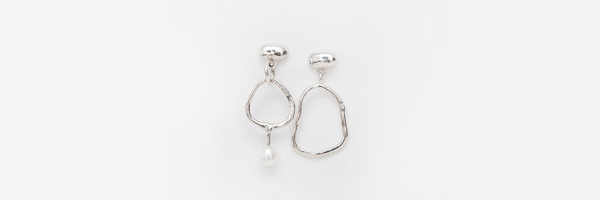 Mondo Mondo Toyen Earring | Garmentory