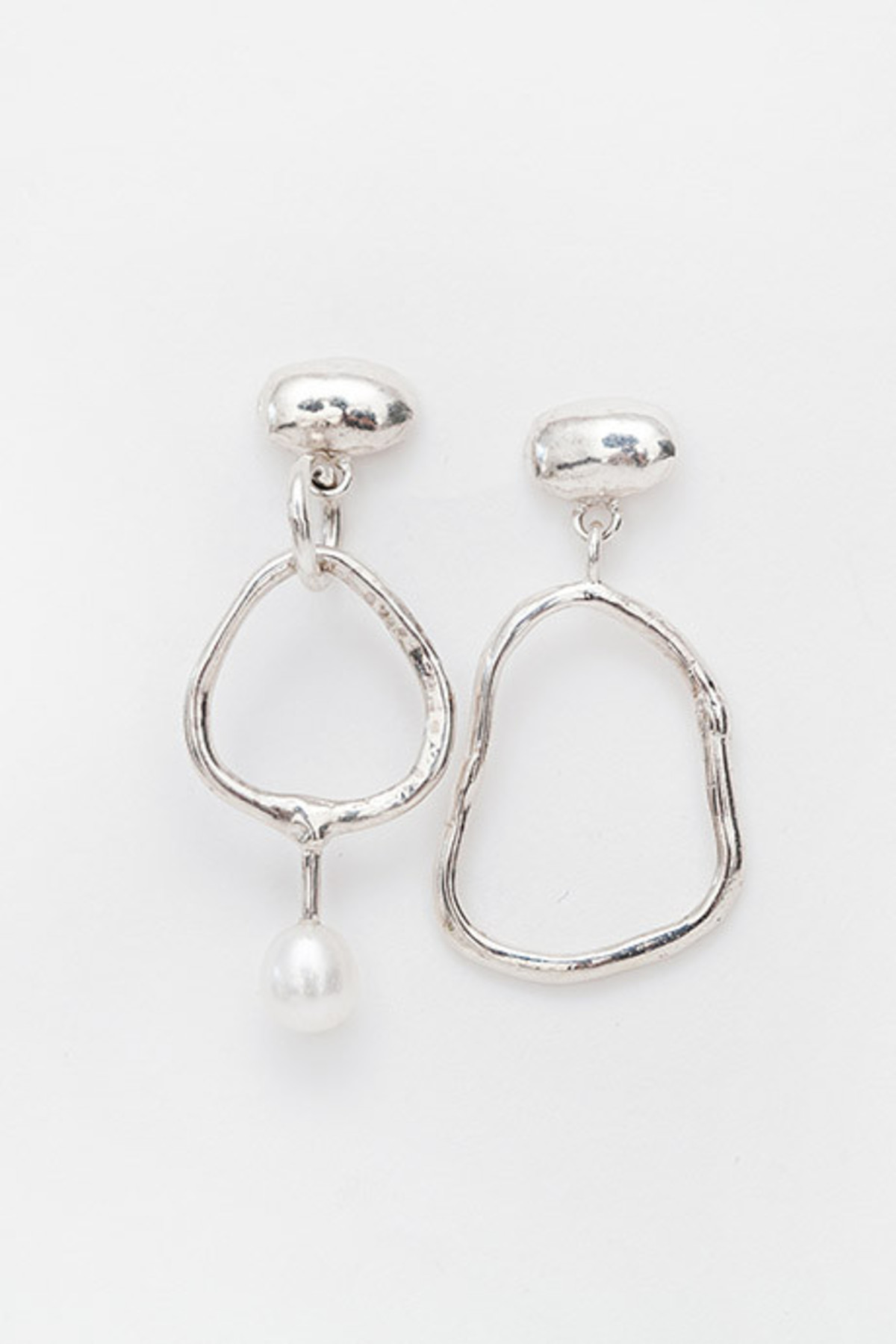 Mondo Mondo Toyen Earring | Garmentory