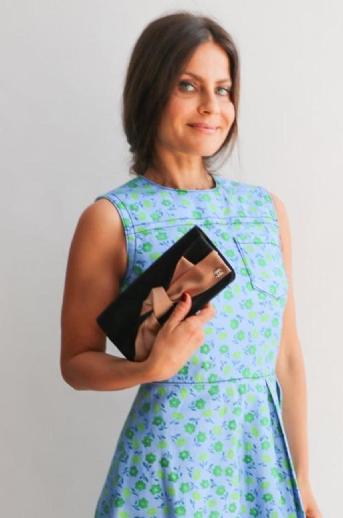 [pre-loved] Chanel Satin Bow Clutch - Black - Image 3 of 3