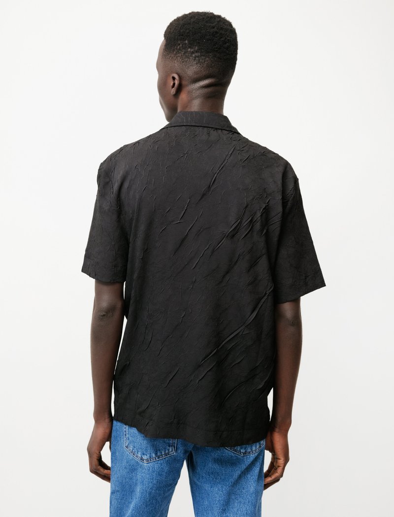 Sefr Mens Suneham Shirt - Crackle Black | Garmentory