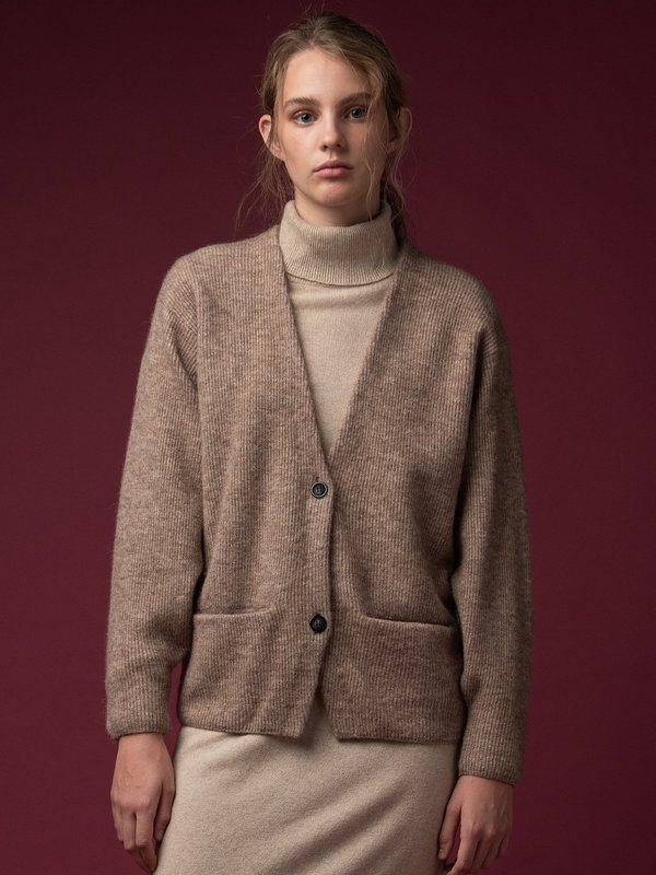Alpaca Curved Sleeve Cardigan_Beige Alpaca Curved Sleeve Cardigan_Beige