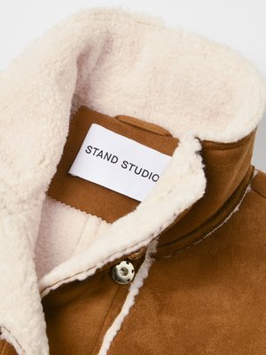 ARIA COAT_BROWN/OFF WHITE ARIA COAT_BROWN/OFF WHITE