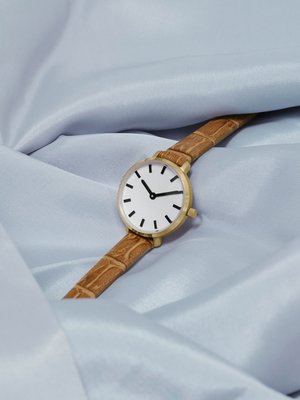 Beverly (Croc) - Gold/Beige/White Beverly (Croc) - Gold/Beige/White