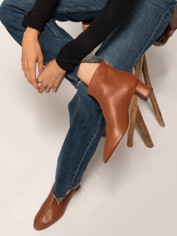 blush. Hiver Boots - Brown blush. Hiver Boots - Brown