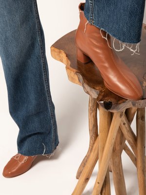 blush. Hiver Boots - Brown blush. Hiver Boots - Brown