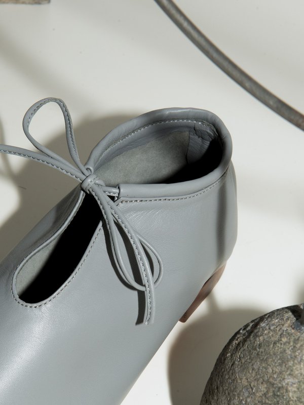 blush. Tulipe Flats - Earl Grey blush. Tulipe Flats - Earl Grey