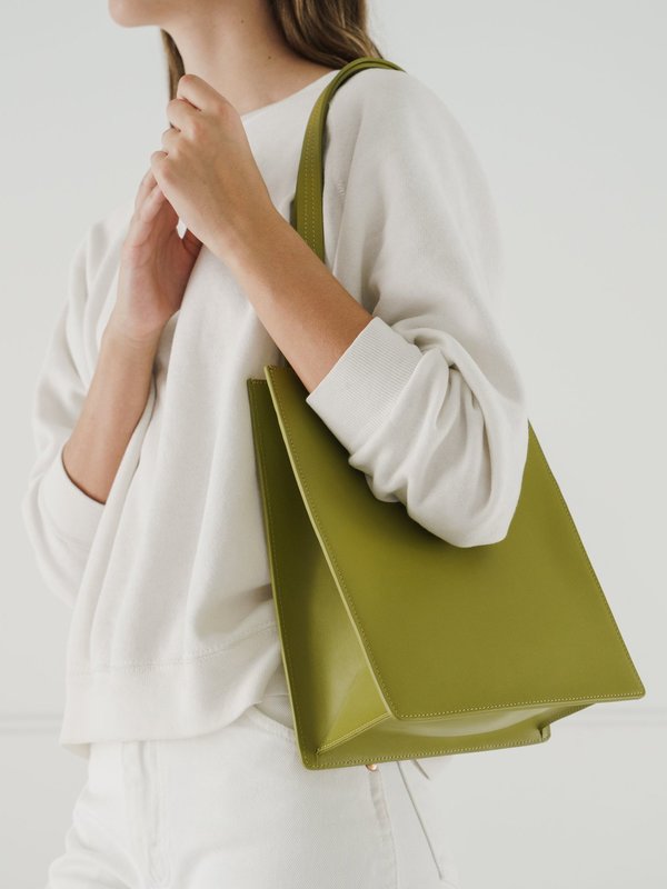 MEDIUM LEATHER RETAIL TOTE_SPANISH MOSS MEDIUM LEATHER RETAIL TOTE_SPANISH MOSS