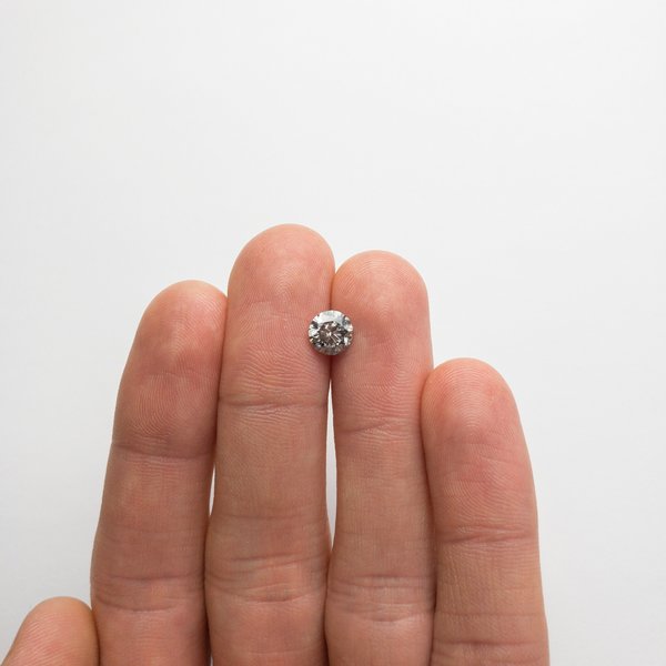 1.28ct 6.77x6.73x4.28mm Round Brilliant 18660-07 1.28ct 6.77x6.73x4.28mm Round Brilliant 18660-07