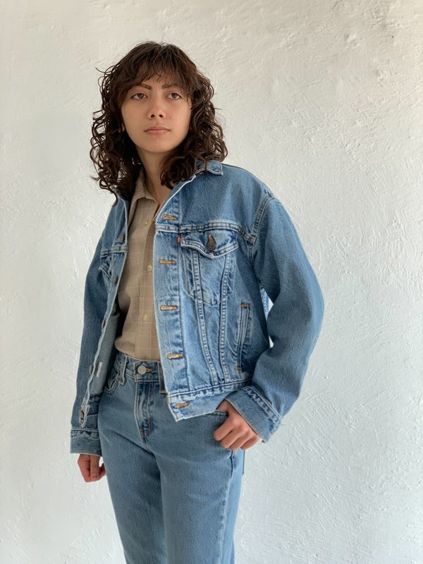Vintage Medium Light Wash Levi's Jacket - blue Vintage Medium Light Wash Levi's Jacket - blue