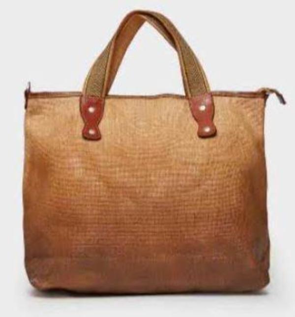 Vive La Difference - Tote Dots (Saddle Brown) Vive La Difference - Tote Dots (Saddle Brown)