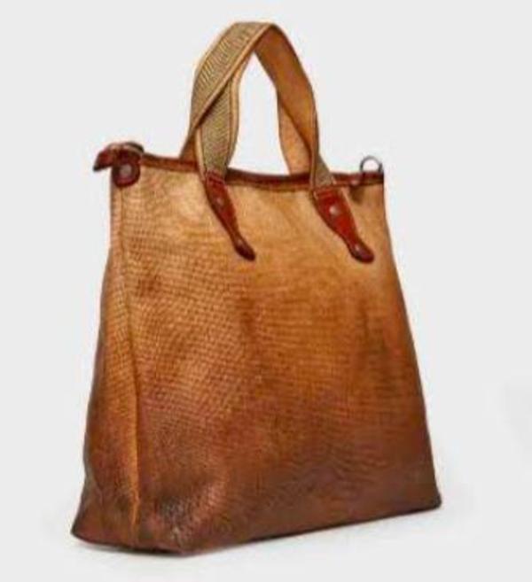 Vive La Difference - Tote Dots (Saddle Brown) Vive La Difference - Tote Dots (Saddle Brown)
