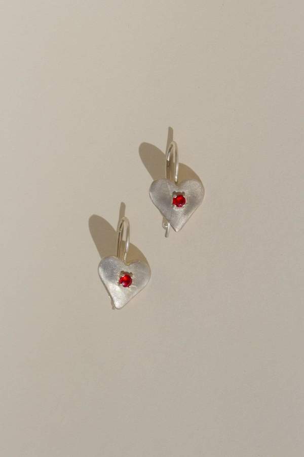 Sweetheart Earrings in Gold Sweetheart Earrings in Gold
