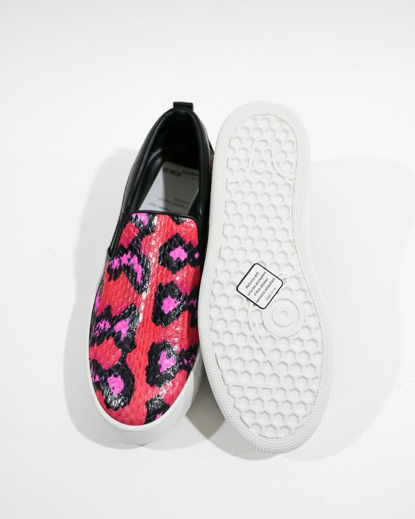 pre-loved Sergio Rossi Snakeskin Slip-On Sneakers - Pink pre-loved Sergio Rossi Snakeskin Slip-On Sneakers - Pink